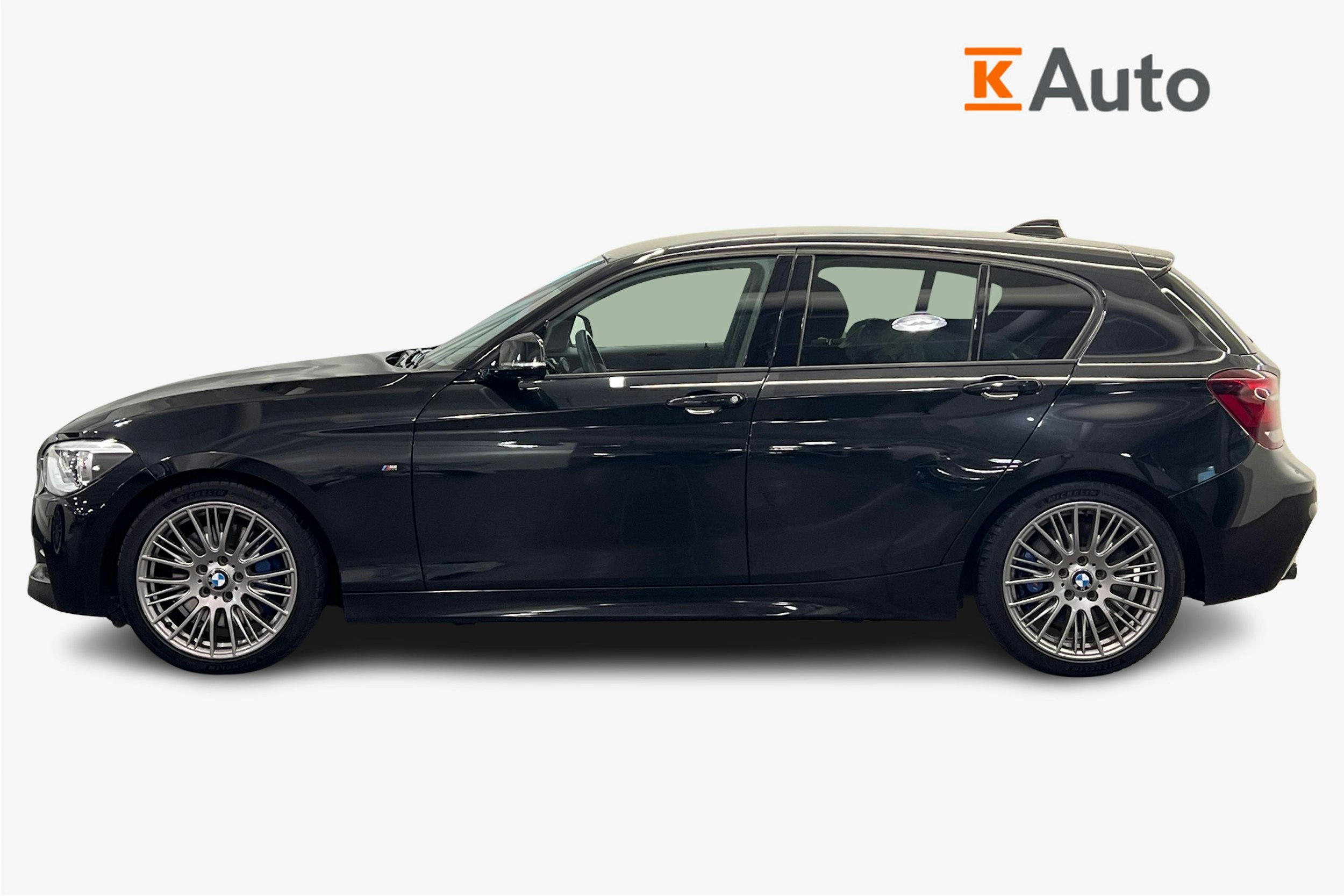 musta BMW 135 2014 kuva 6.