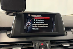valkoinen BMW 216 2015 kuva 21.