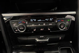 valkoinen BMW 216 2015 kuva 23.