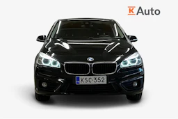 musta BMW 216 2016 kuva 5.