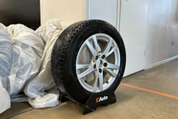musta BMW 216 2016 kuva 13.