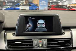 musta BMW 216 2016 kuva 15.