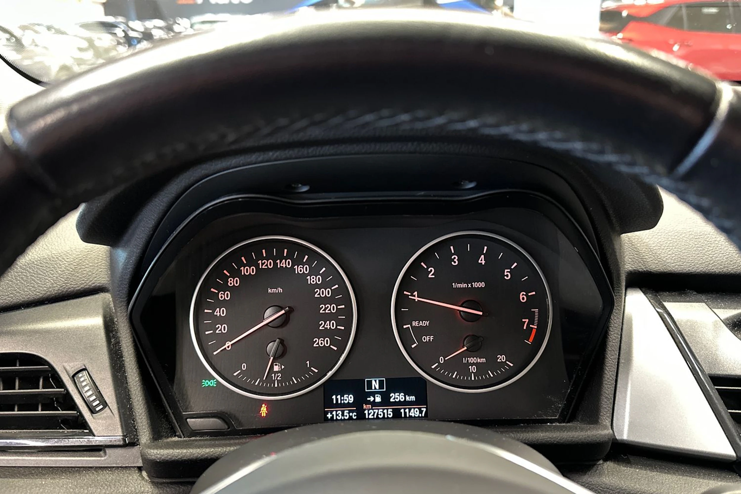 musta BMW 216 2016 kuva 20.