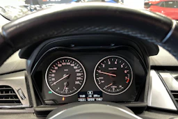 musta BMW 216 2016 kuva 20.