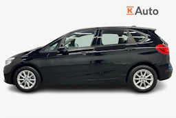 musta BMW 216 2017 kuva 5.