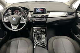 musta BMW 216 2017 kuva 7.