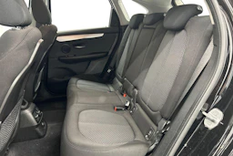 musta BMW 216 2017 kuva 8.