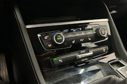 musta BMW 216 2017 kuva 20.