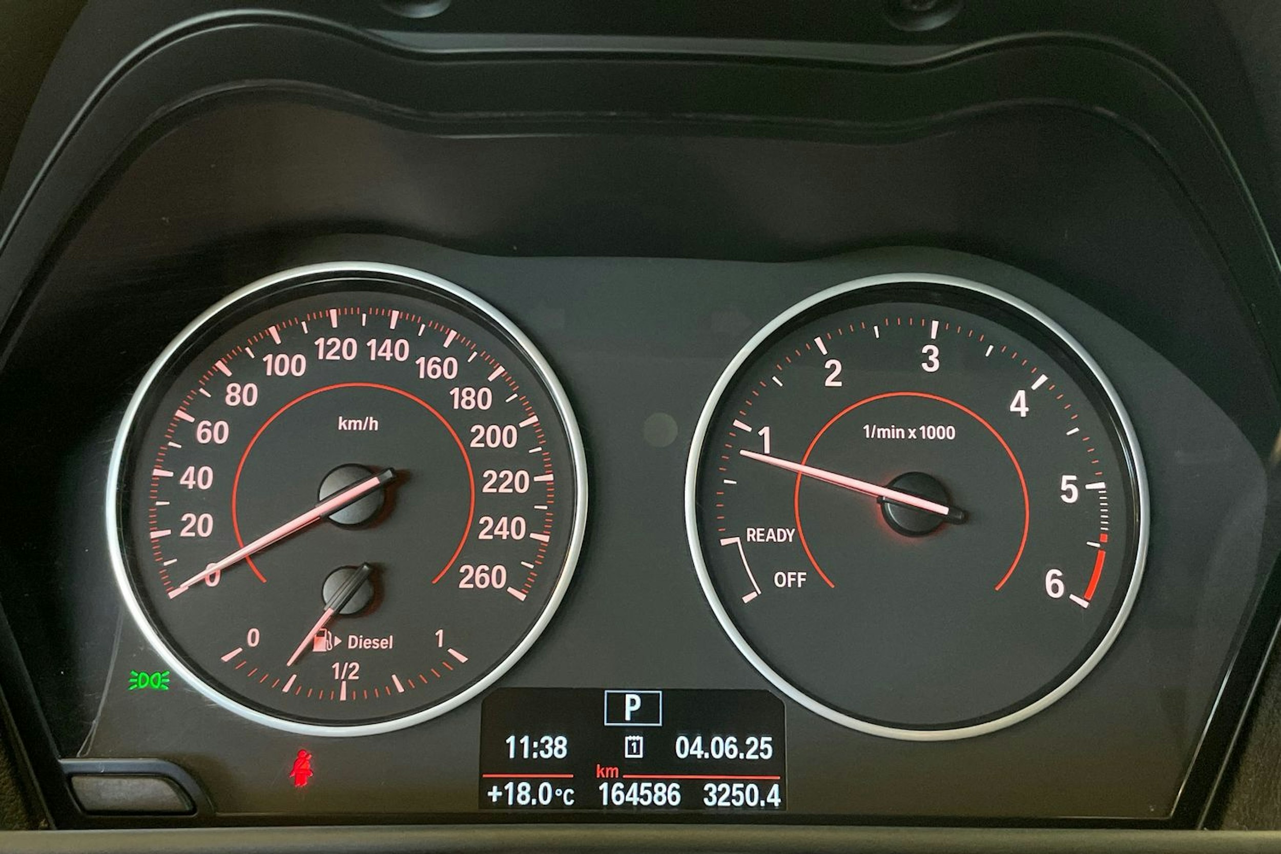 Musta BMW 218 2014 kuva 16.