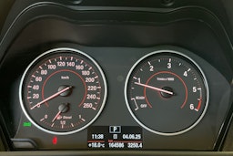 Musta BMW 218 2014 kuva 16.