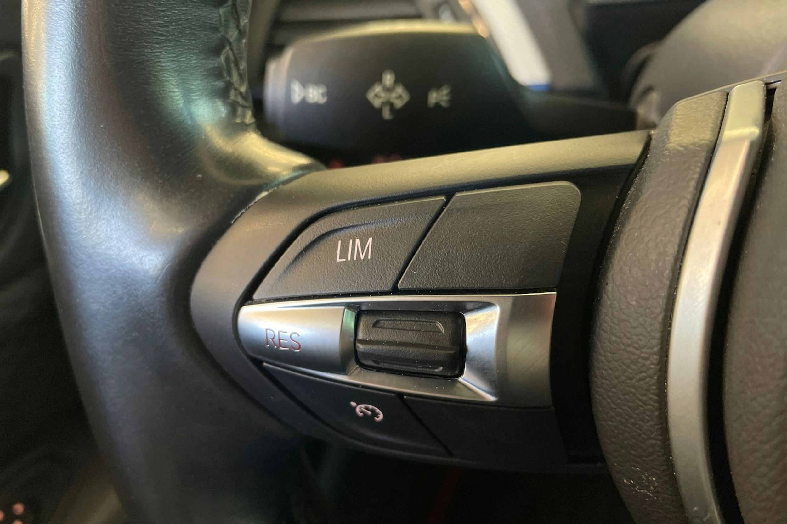 Musta BMW 218 2014 kuva 17.