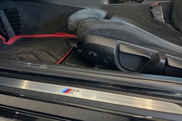 Musta BMW 218 2014 kuva 23.