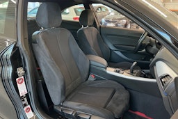 Musta BMW 218 2014 kuva 25.