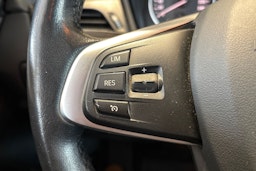 Valkoinen BMW 218 2015 kuva 15.