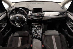 musta BMW 218 2015 kuva 9.