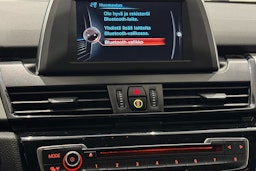 musta BMW 218 2015 kuva 21.