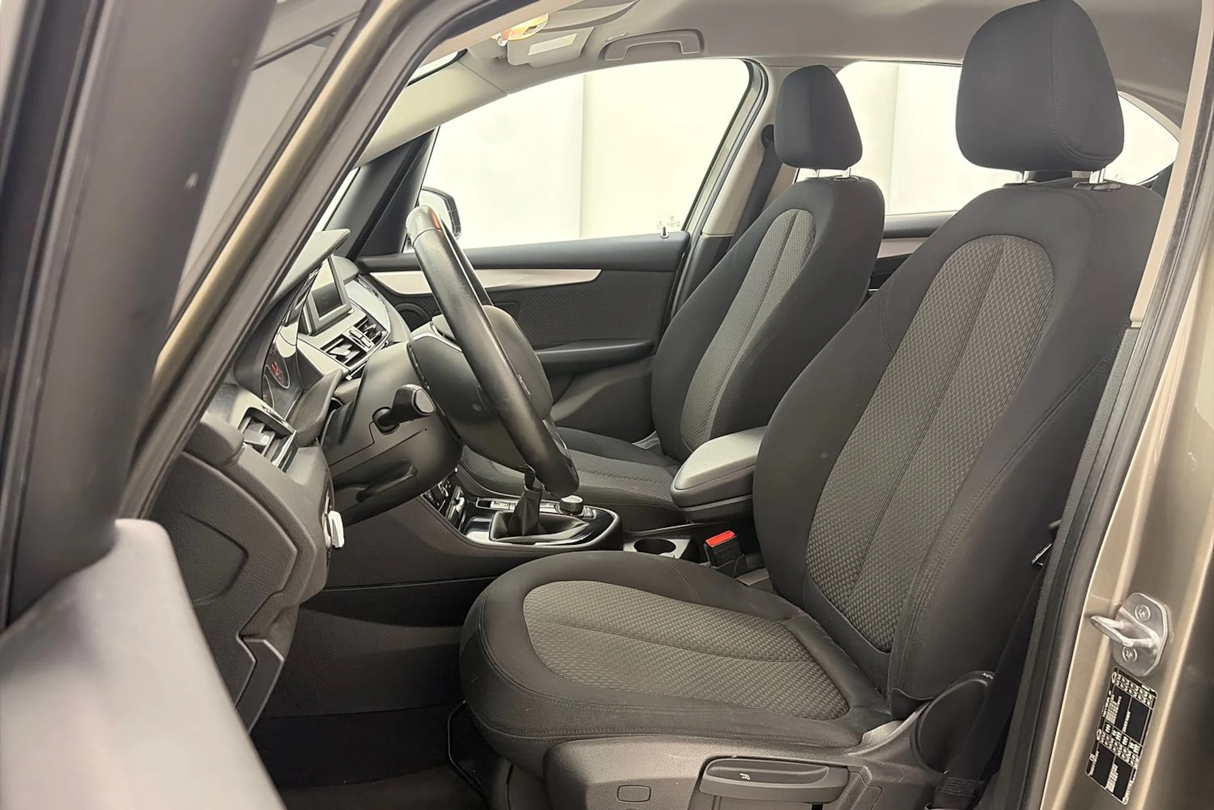 hopea BMW 218 2015 kuva 12.