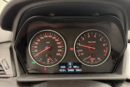 hopea BMW 218 2015 kuva 13.