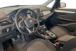 musta BMW 218 2016 kuva 6.