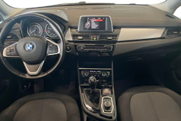 musta BMW 218 2016 kuva 7.