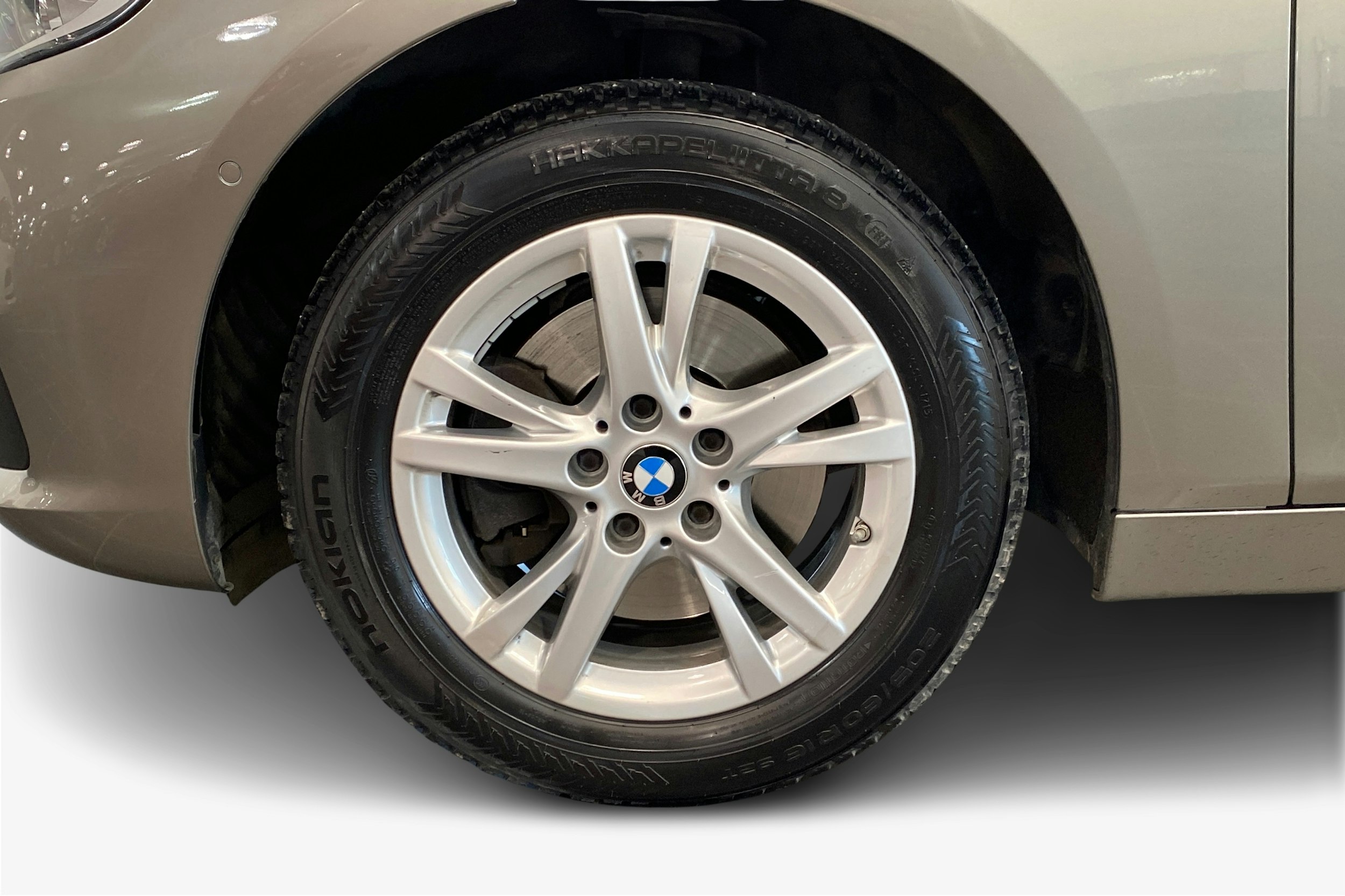 hopea BMW 218 2016 kuva 11.