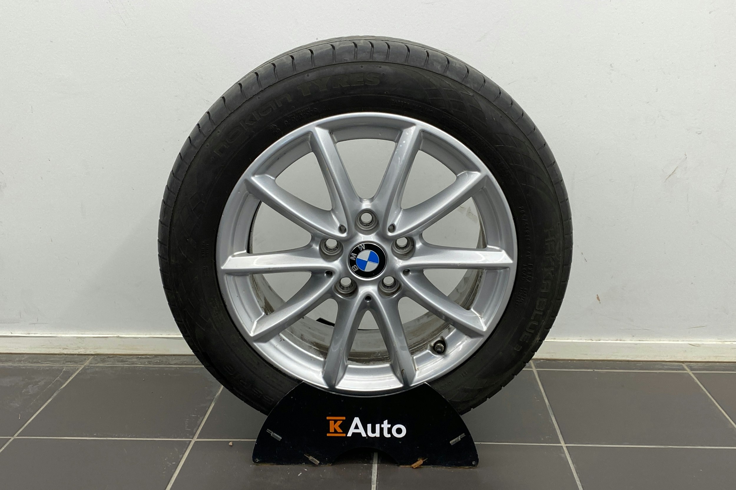 hopea BMW 218 2016 kuva 13.