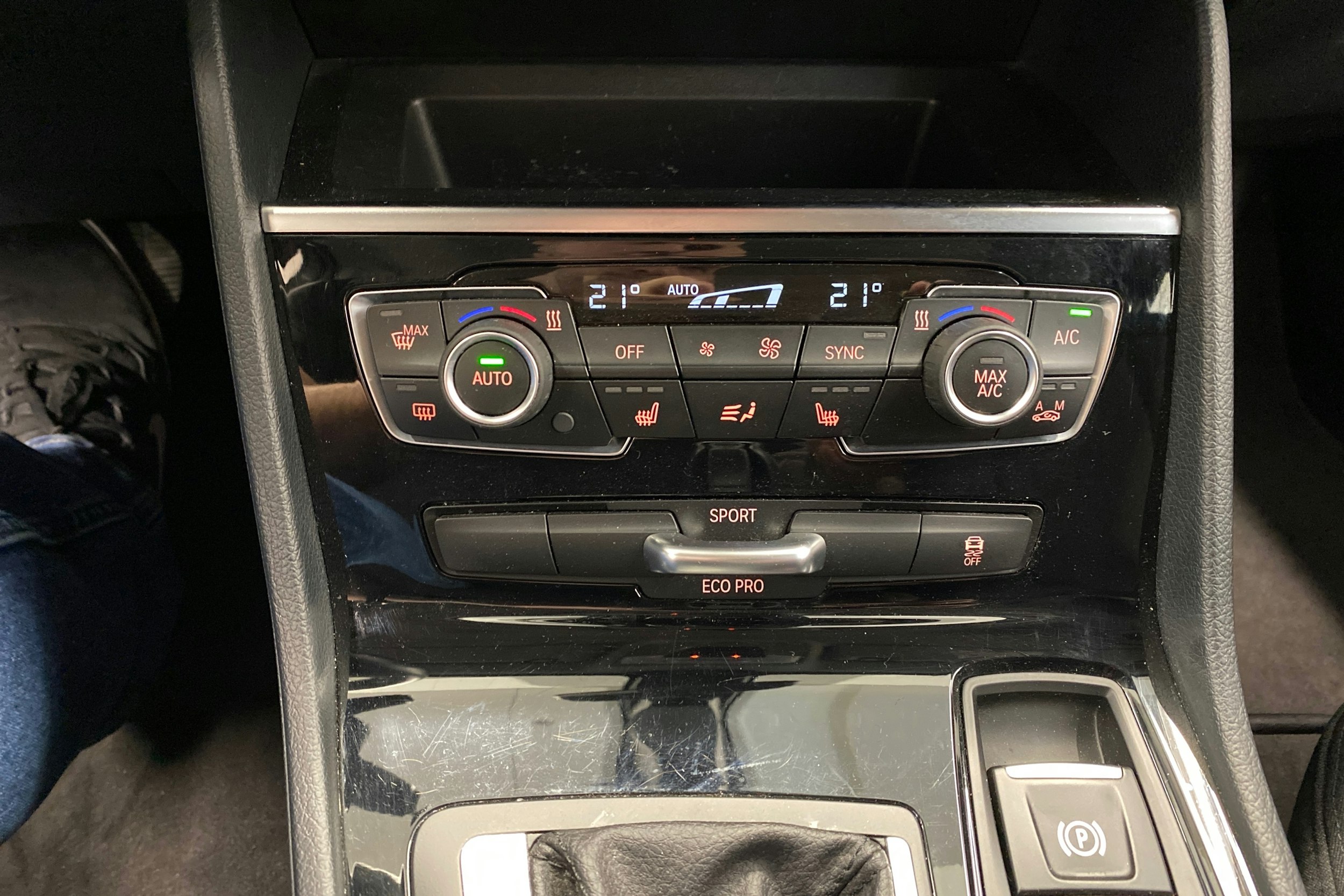 hopea BMW 218 2016 kuva 17.