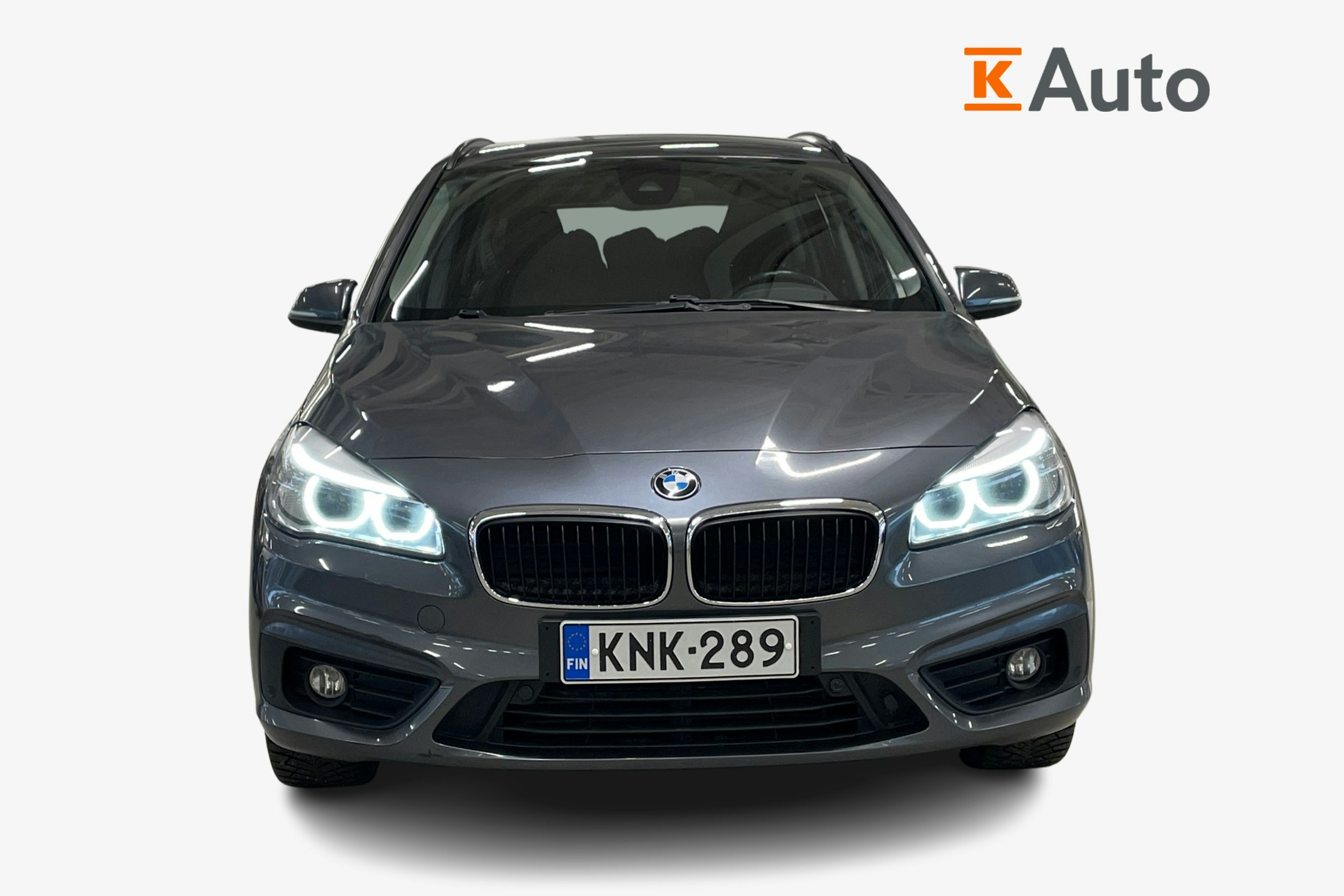 harmaa BMW 218 2016 kuva 4.