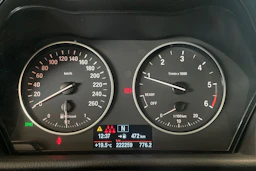musta BMW 218 2016 kuva 12.