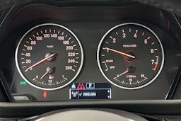 valkoinen BMW 218 2017 kuva 15.