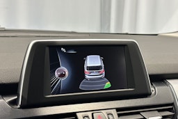 valkoinen BMW 218 2017 kuva 16.