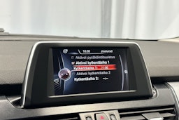 valkoinen BMW 218 2017 kuva 17.