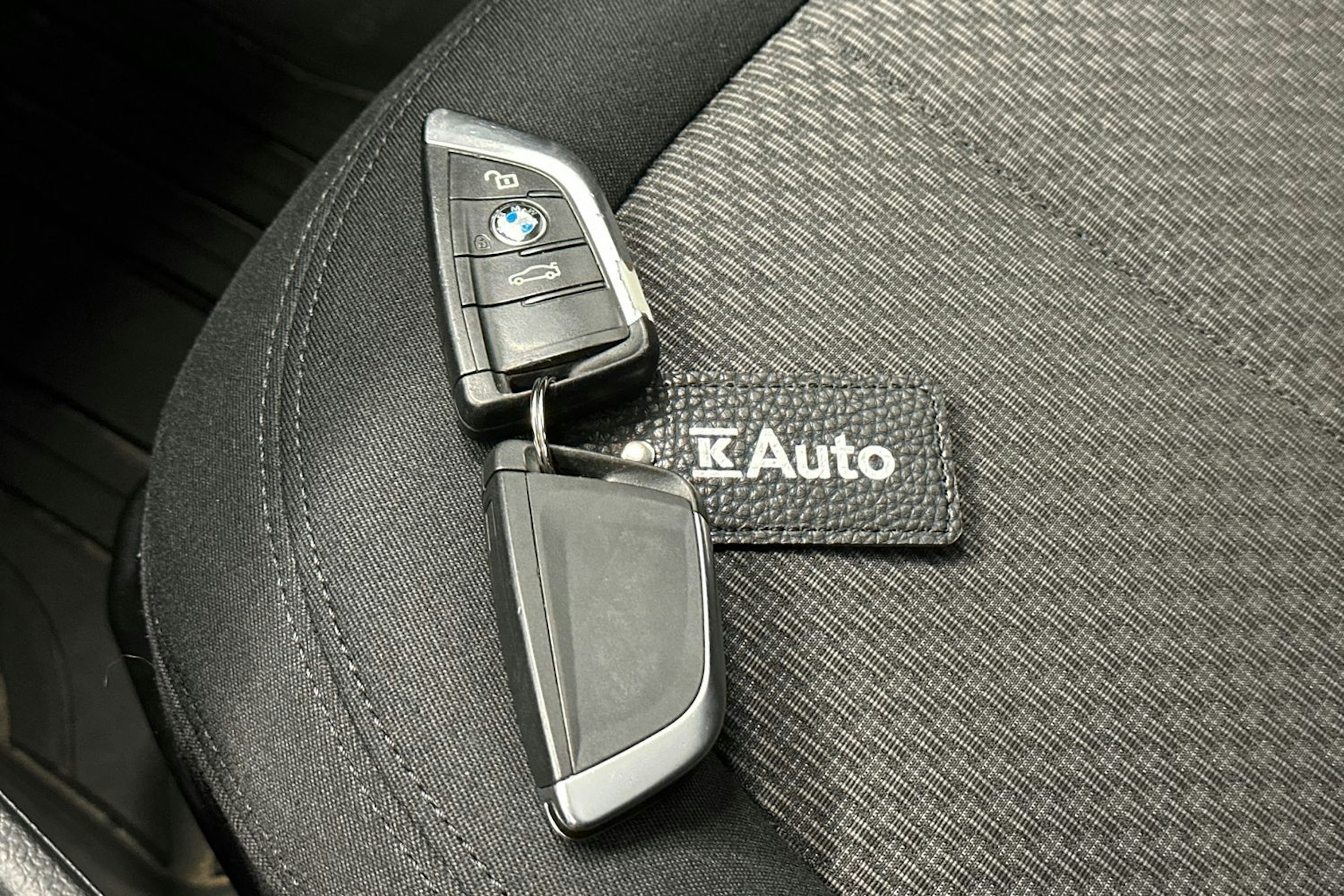 valkoinen BMW 218 2017 kuva 21.