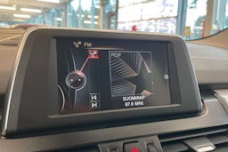 Valkoinen BMW 218 2017 kuva 19.