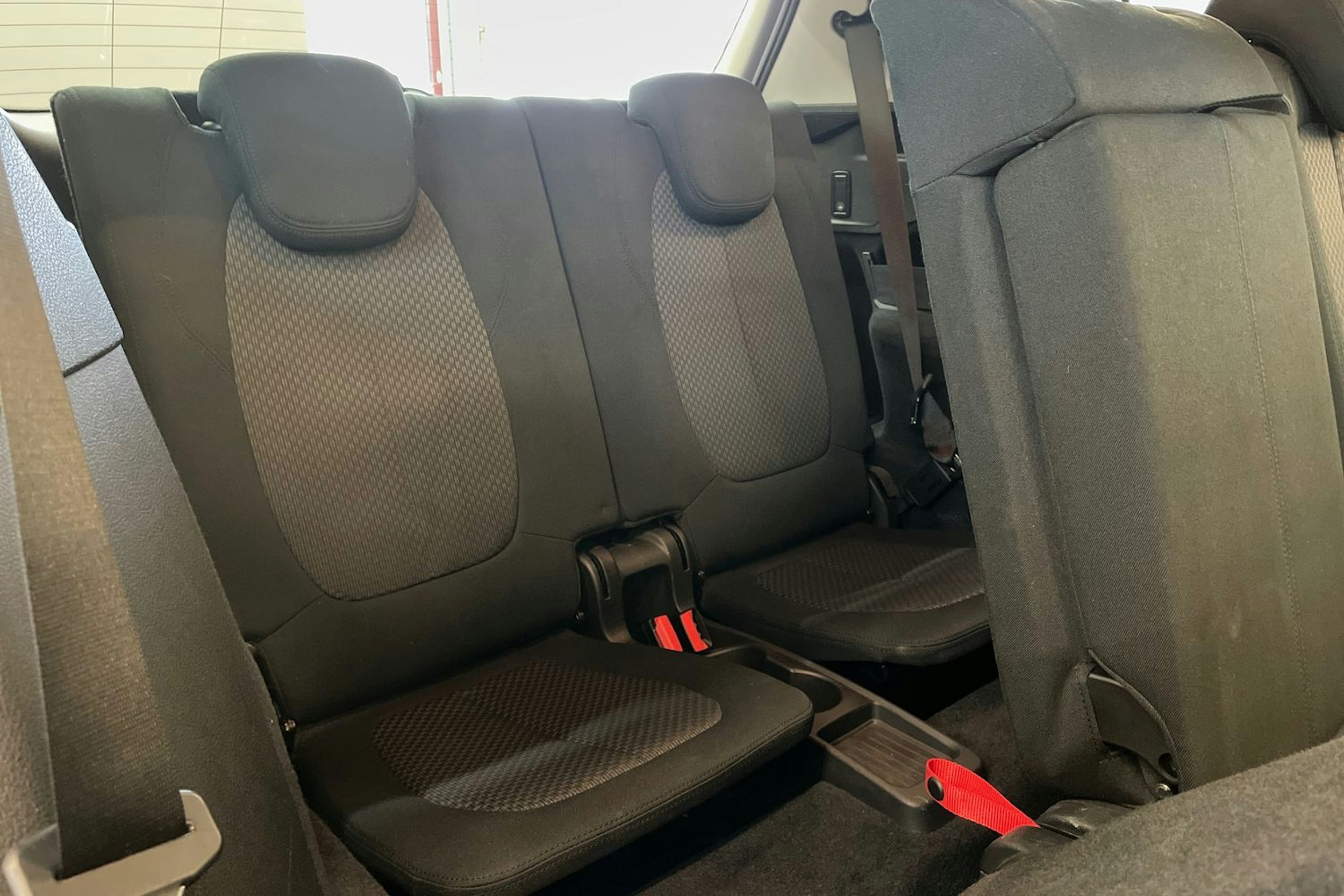 Valkoinen BMW 218 2017 kuva 26.