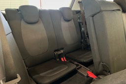 Valkoinen BMW 218 2017 kuva 26.