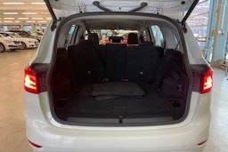 Valkoinen BMW 218 2017 kuva 27.