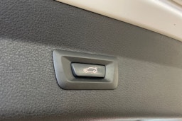 Valkoinen BMW 218 2017 kuva 28.