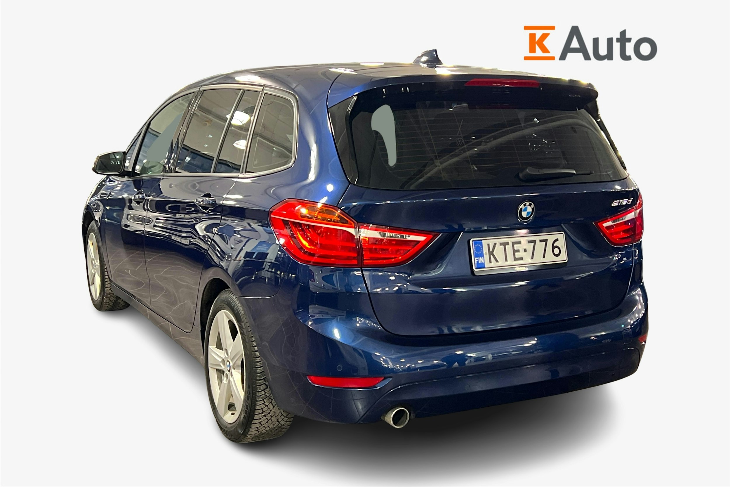 Sininen BMW 218 2018 kuva 2.