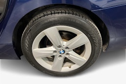 Sininen BMW 218 2018 kuva 11.