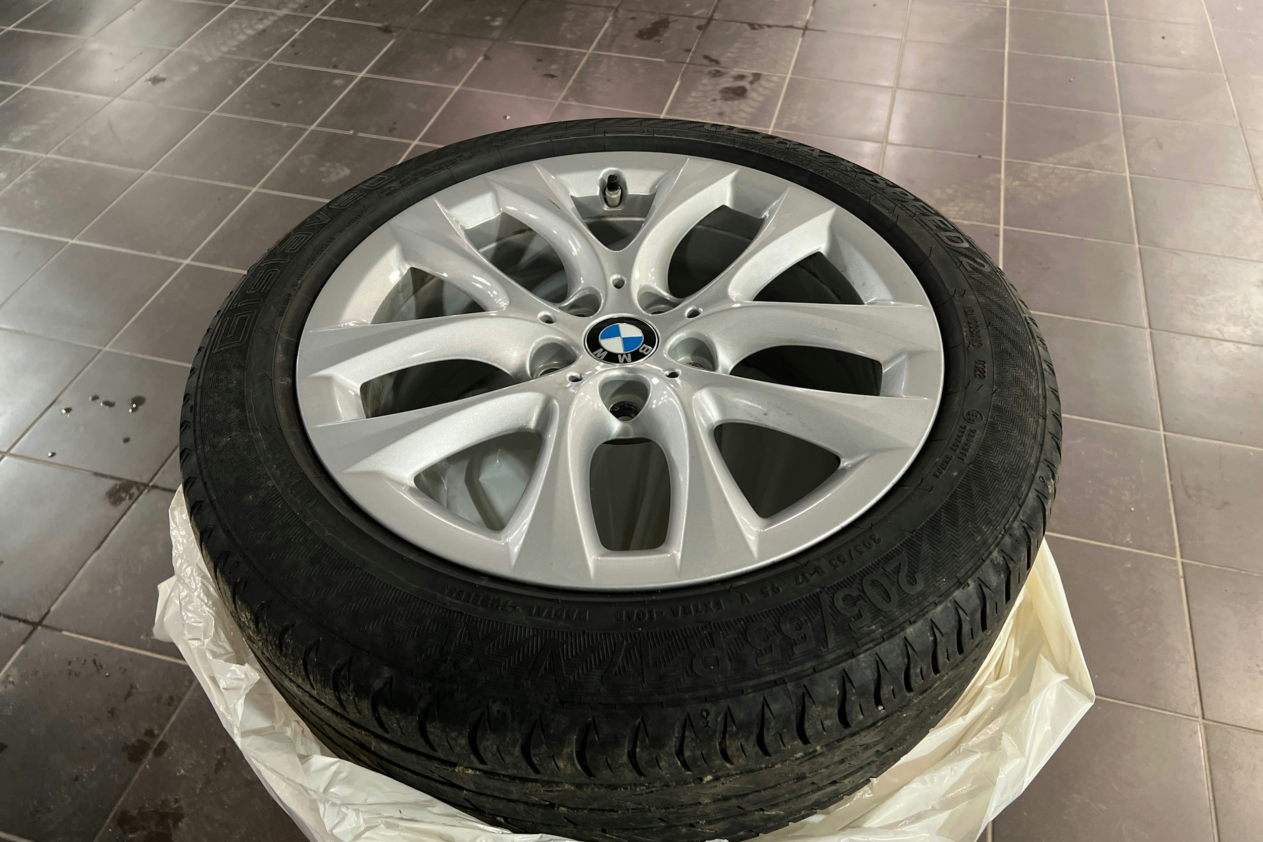 Sininen BMW 218 2018 kuva 13.