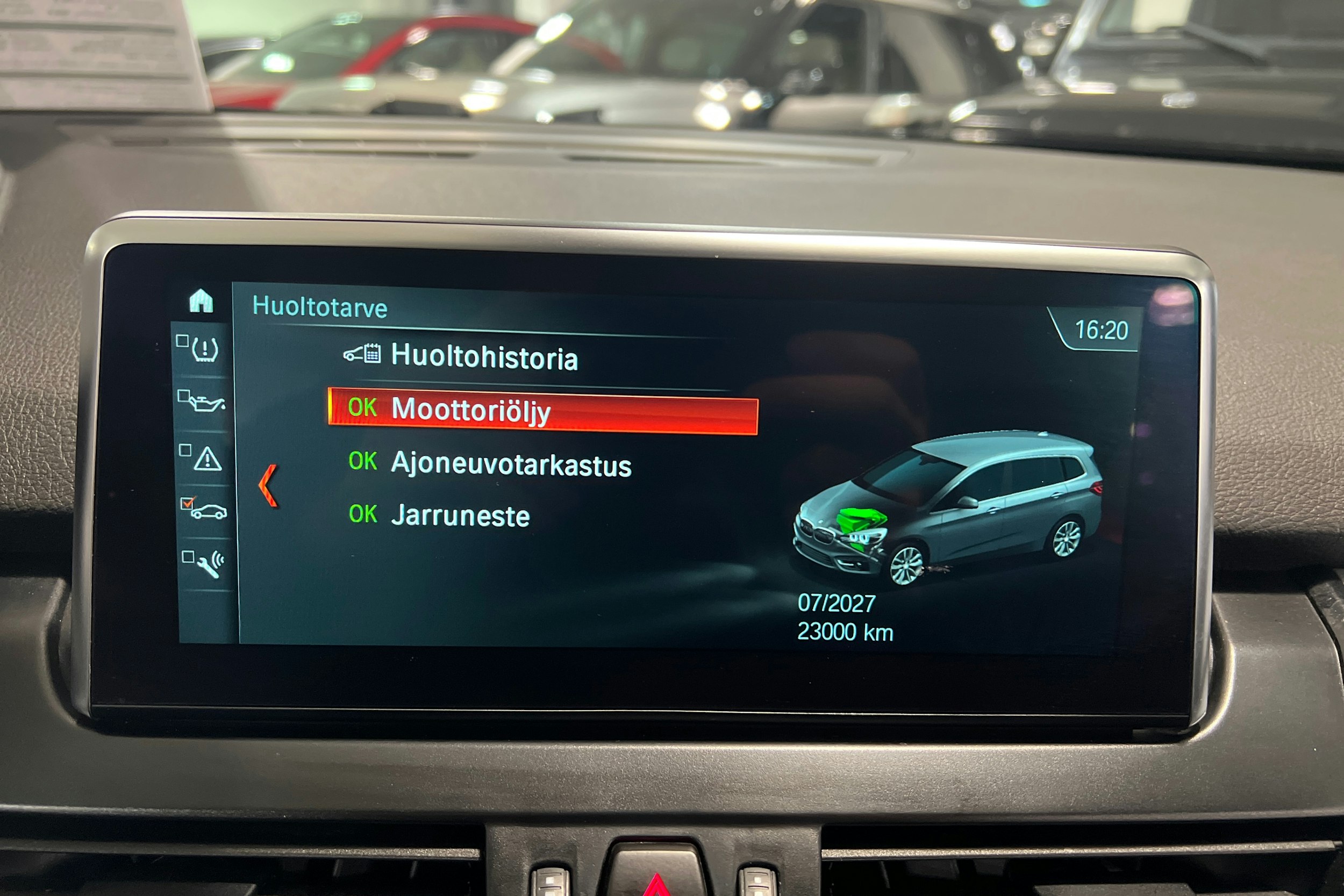 Sininen BMW 218 2018 kuva 20.