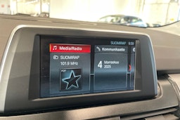 musta BMW 218 2021 kuva 22.