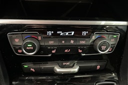 musta BMW 218 2021 kuva 28.