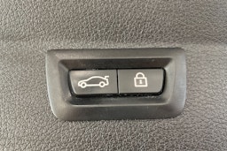 musta BMW 218 2021 kuva 35.