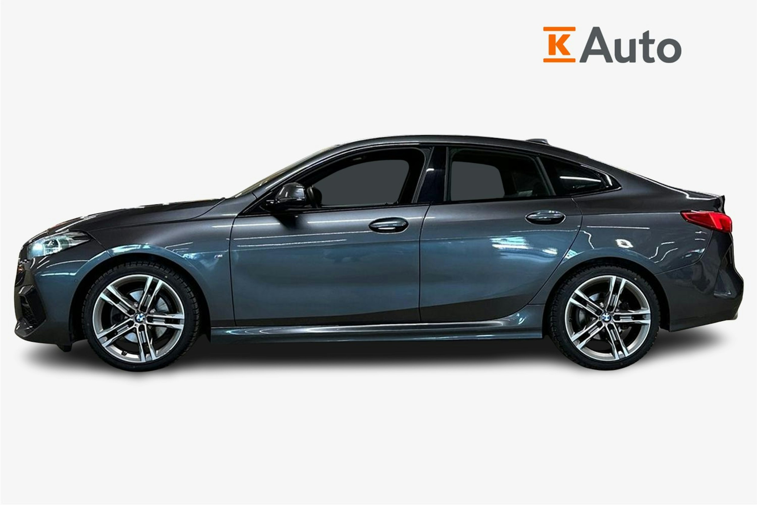 harmaa BMW 218 2020 kuva 6.