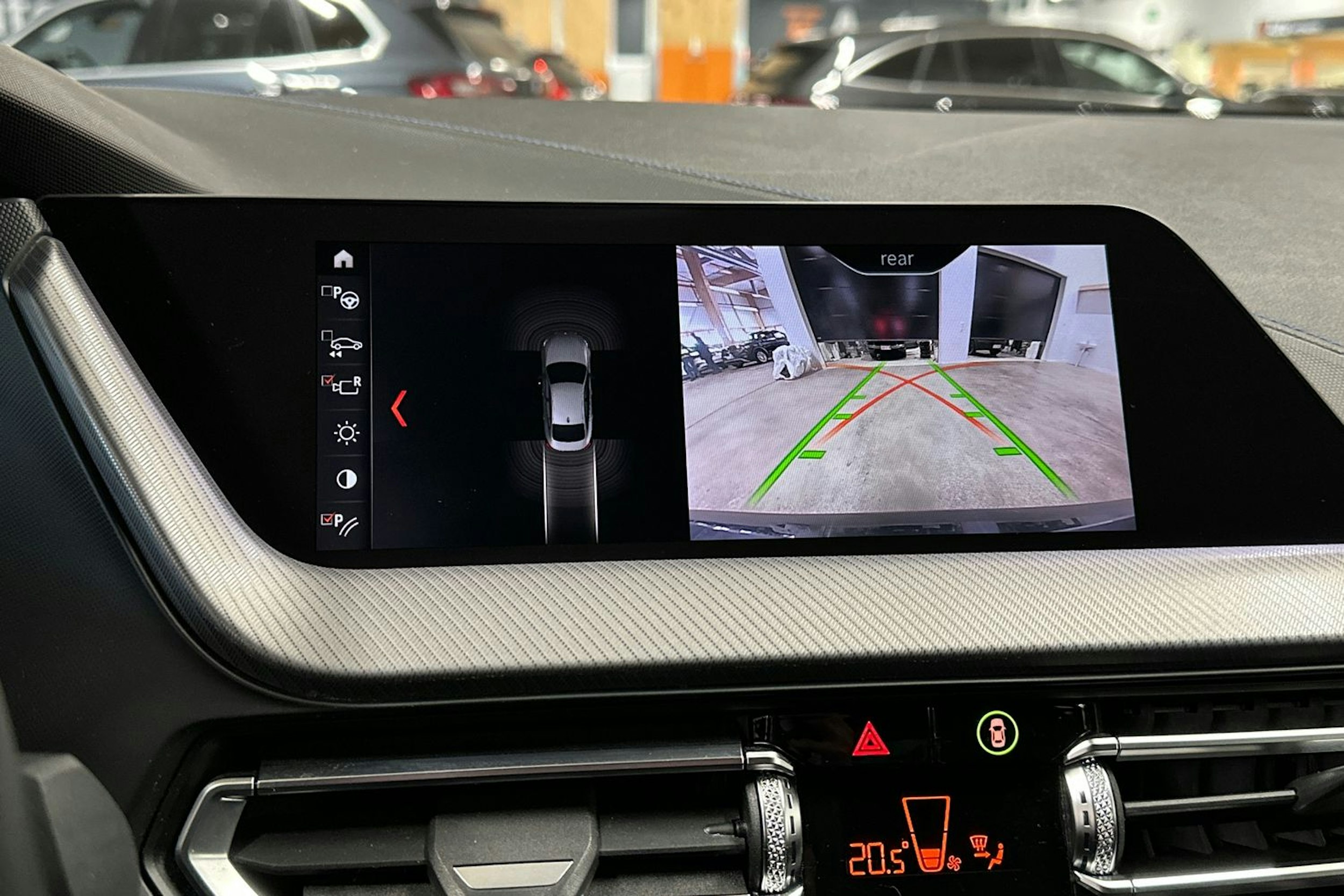 harmaa BMW 218 2020 kuva 17.