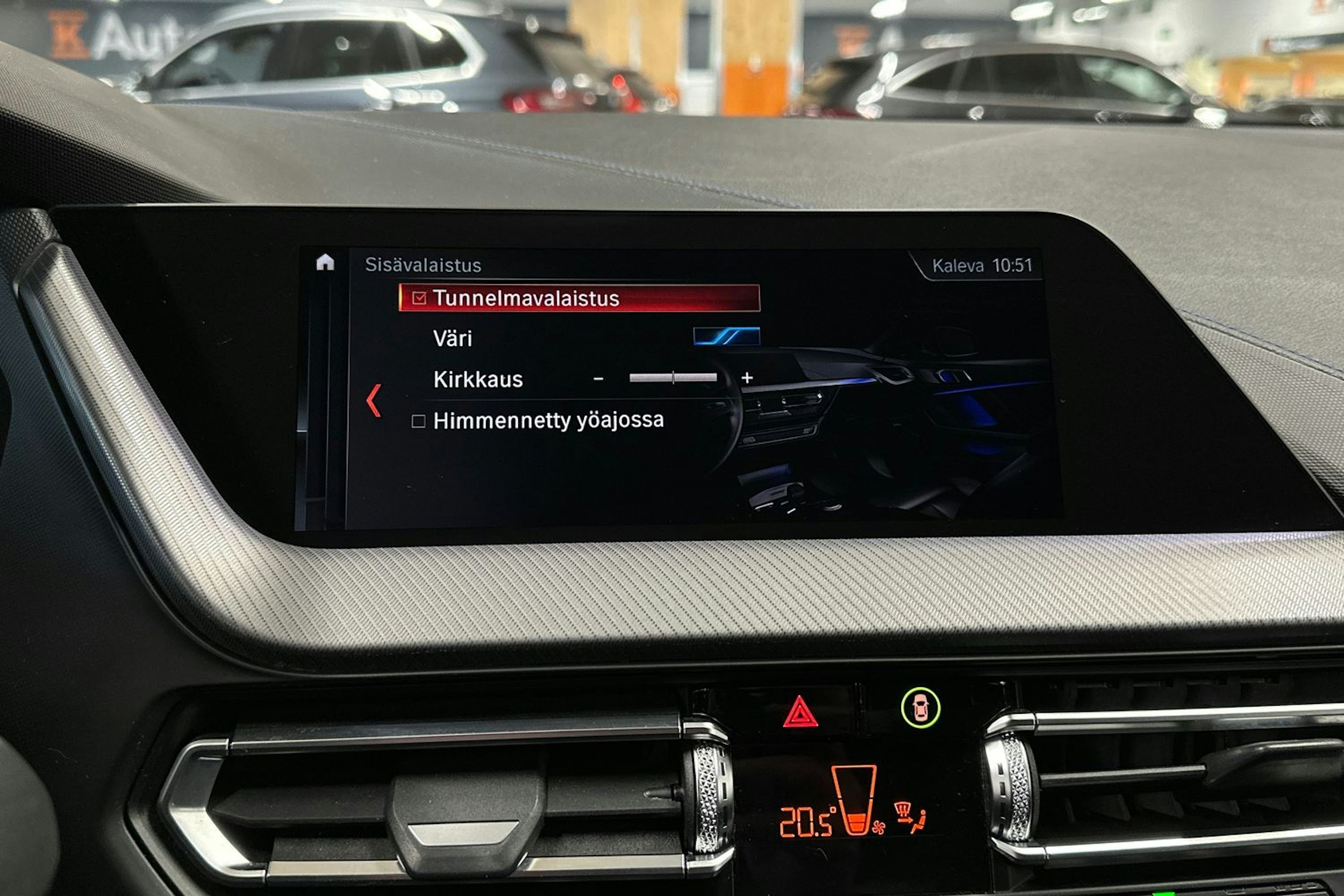 harmaa BMW 218 2020 kuva 19.