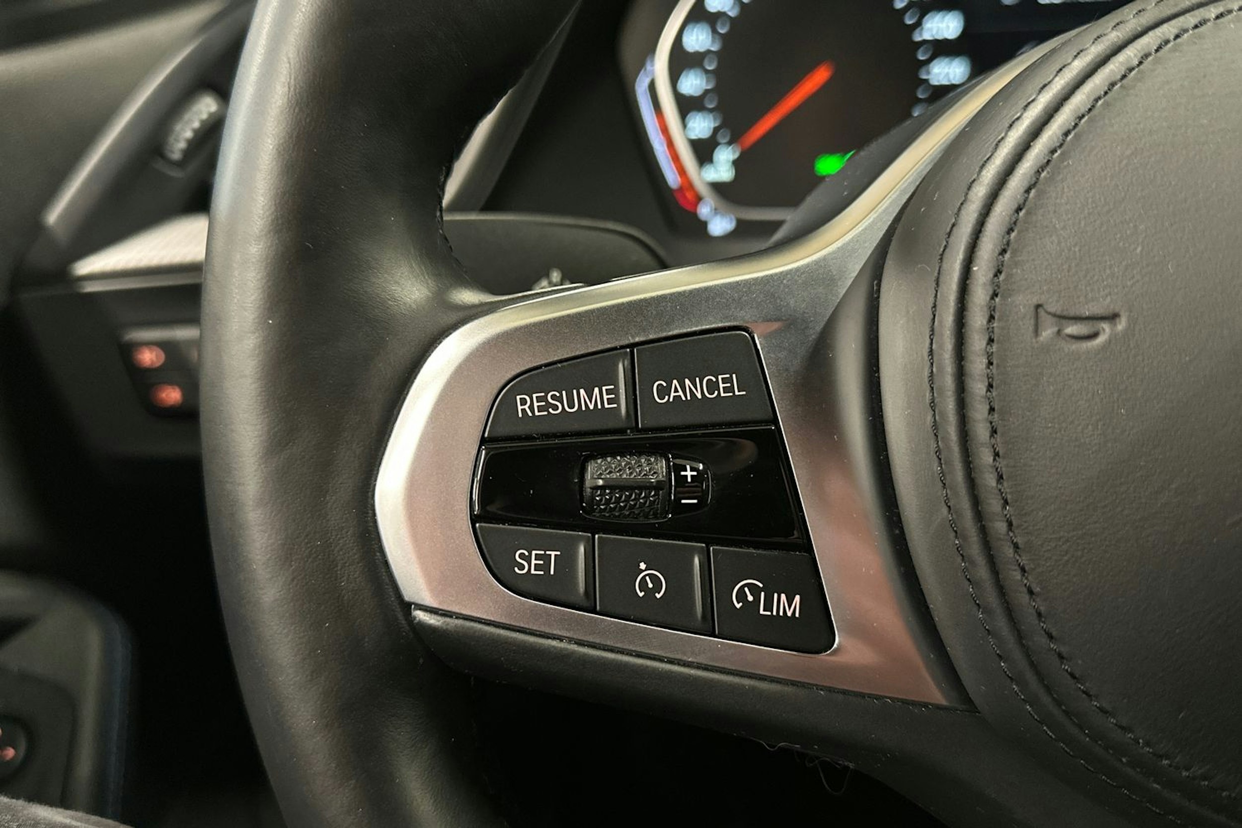 harmaa BMW 218 2020 kuva 24.