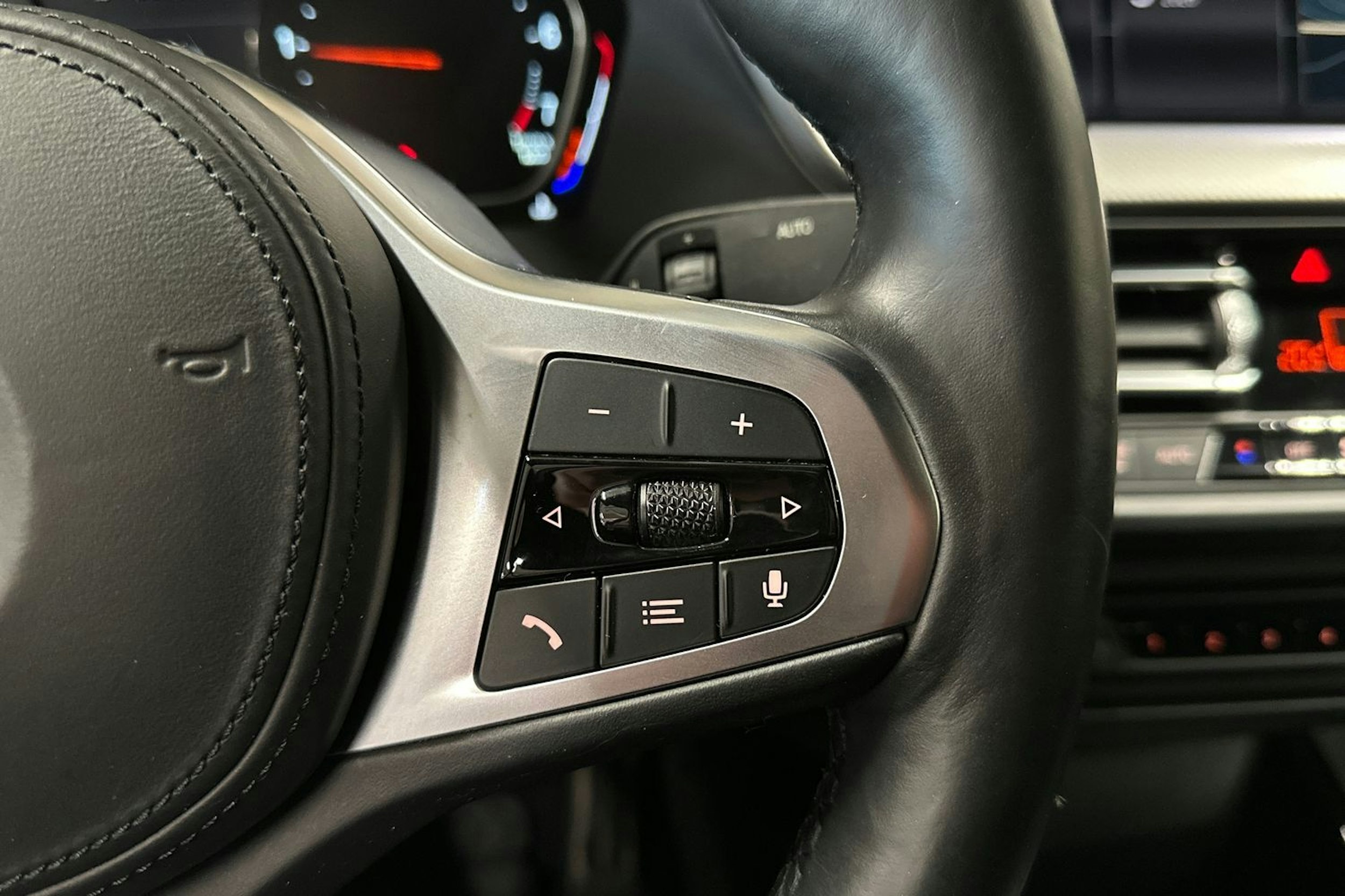 harmaa BMW 218 2020 kuva 25.